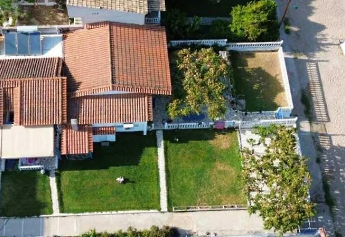 Διαμέρισμα Tropical 